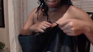 Africanbustylady naked stripping on cam for live sex video chat