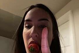 bubblebabybutt naked stripping on cam for live sex video chat