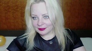 carolshiny nude on webcam in her Live Sex Chat Room