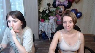 Chloe__xx naked stripping on cam for live sex video chat