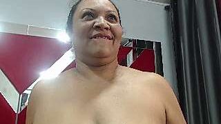 Dorothyharrys naked stripping on cam for live sex video chat