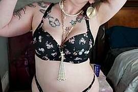 FantasyFulfiller naked stripping on cam for live sex video chat