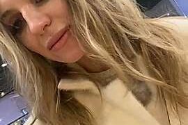 Goddess_Aphrodite_xxx naked stripping on cam for live sex video chat