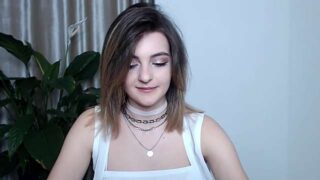 HelelGretta naked stripping on cam for live sex video chat