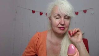 KamaliaSim naked stripping on cam for live sex video chat