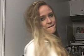 laurenwilliam naked stripping on cam for live sex video chat