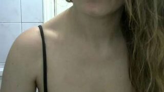 Luanaa_ naked stripping on cam for live sex video chat