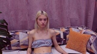 lucygraims nude on webcam in her Live Sex Chat Room