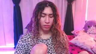 M….L…. nude on webcam in her Live Sex Chat Room
