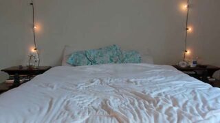 Melrose_Strip naked stripping on cam for live sex video chat