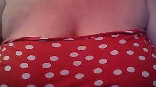 Meluzyna naked stripping on cam for live sex video chat