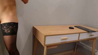 Nicolewmh naked stripping on cam for live sex video chat