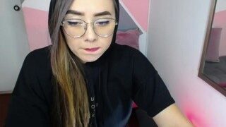 sweet-aislyn nude on webcam in her Live Sex Chat Room