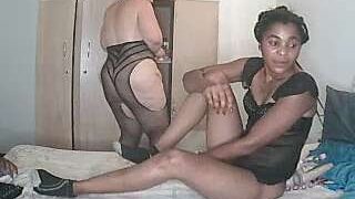 YummyIceMummy naked stripping on cam for live sex video chat
