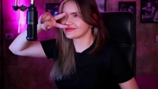 BitterStrawberry naked stripping on cam for live sex video chat