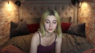 Flora_Fletch naked stripping on cam for live sex video chat
