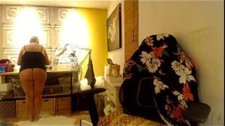 GrannyTruus naked stripping on cam for live sex video chat