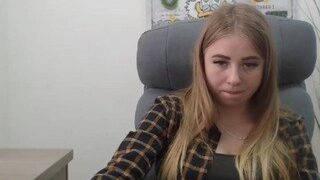KisaMur nude on webcam in her Live Sex Chat Room