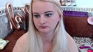 MIA-BITCH naked stripping on cam for live sex video chat