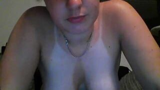 geilmeisje98 naked stripping on cam for live sex video chat