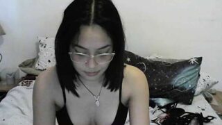 LittleMissMiller naked stripping on cam for live sex video chat
