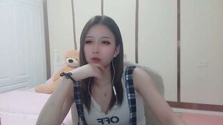 WendyQinBb naked stripping on cam for live sex video chat