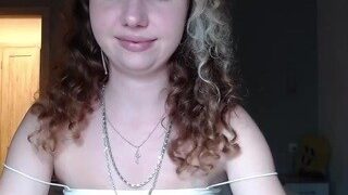 cosmoriri nude on webcam in her Live Sex Chat Room