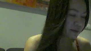 enjoy-thai-lady naked stripping on cam for live sex video chat