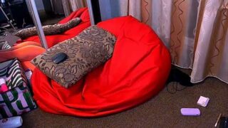 JennyzKruz naked stripping on cam for live sex video chat