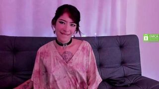 _Maggie_Honey_ naked stripping on cam for live sex video chat