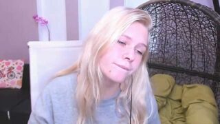 _Nicole_elliston naked stripping on cam for live sex video chat