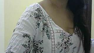 silkkyy naked stripping on cam for live sex video chat