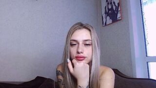 ValerianaValera naked stripping on cam for live sex video chat
