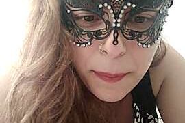 Zaya_Smiles naked stripping on cam for live sex video chat