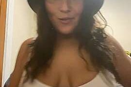 elouise_montez naked stripping on cam for live sex video chat