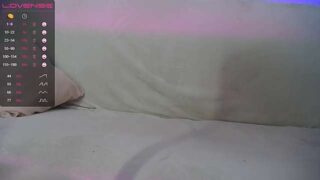 Kelly_Rem_ naked stripping on cam for live sex video chat
