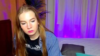 LauraCoilins naked stripping on cam for live sex video chat