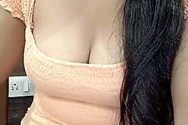 LOVELYQUEEN786 naked stripping on cam for live sex video chat