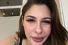 _PrettyPoison_ naked stripping on cam for live sex video chat