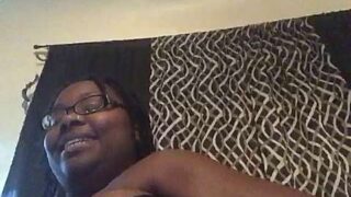 SeksiJoJo naked stripping on cam for live sex video chat