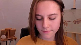 Valerie_Shine naked stripping on cam for live sex video chat