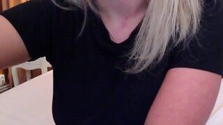korinna nude on webcam in her Live Sex Chat Room