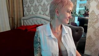 Samantha__James naked stripping on cam for live sex video chat