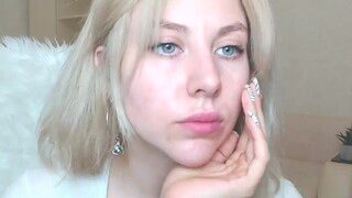 Sheyna nude on webcam in her Live Sex Chat Room