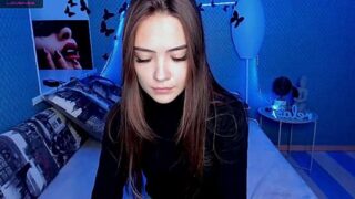 Wildd_Angel_ naked stripping on cam for live sex video chat