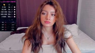 Beyonse_ naked stripping on cam for live sex video chat