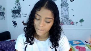 Camdy-Dreams1 naked stripping on cam for live sex video chat