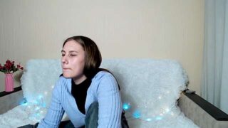 Karli_5 naked stripping on cam for live sex video chat