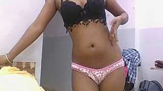 sexy_trisha7 naked stripping on cam for live sex video chat