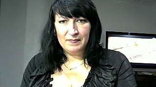 Yanissa75 naked stripping on cam for live sex video chat